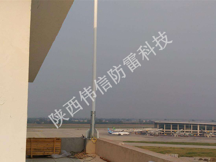 11米玻璃鋼避雷針，機場專用避雷針產(chǎn)品展示三